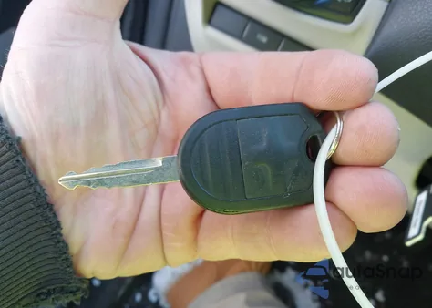 2013 Ford Explorer z USA, uszkodzony, nr VIN 1FM5K8B88DGA35718